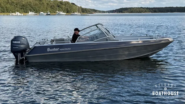 Buster Magnum — Merellä