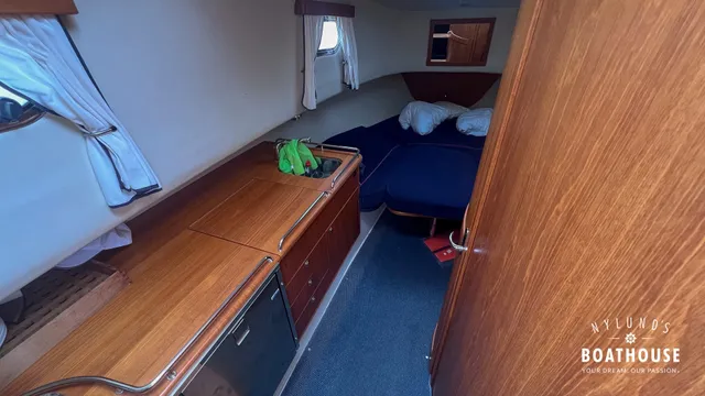 Nimbus 300 R — Interior