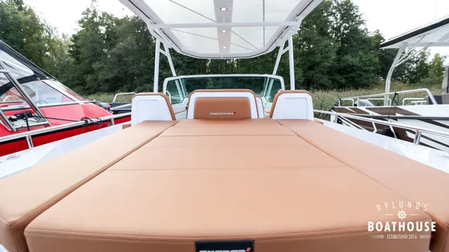 Axopar 28 T-Top