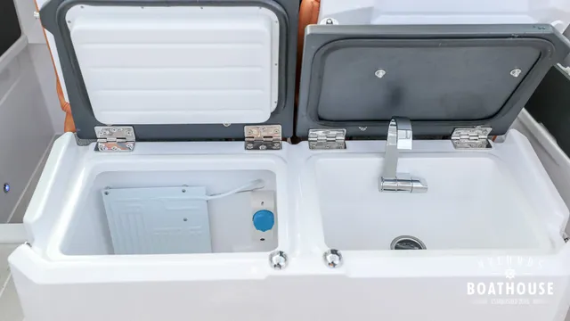 Axopar 28 T-Top