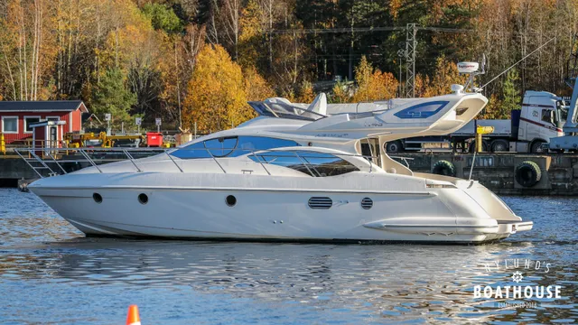 Azimut 43 Fly