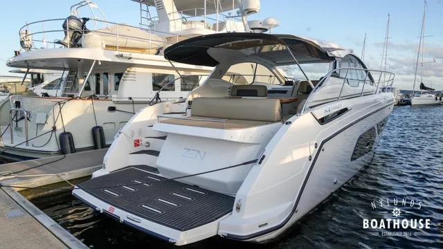 Azimut 43 Atlantis