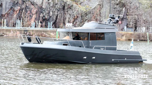 Brizo Yachts 30 Fly