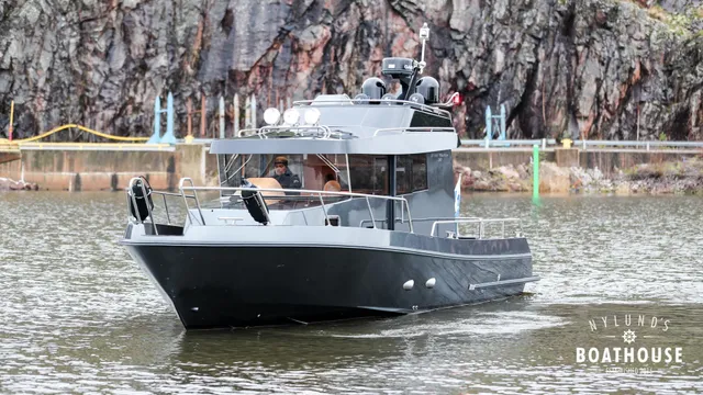 Brizo Yachts 30 Fly