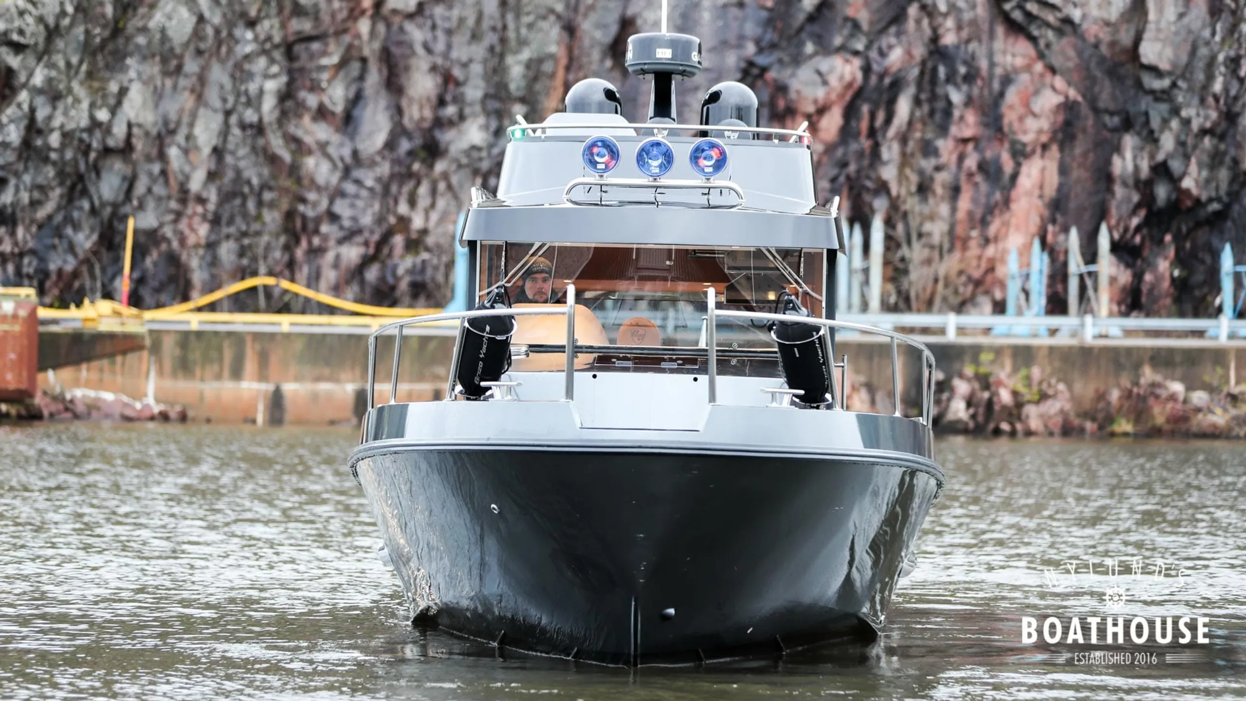 Brizo Yachts 30 Fly - Image 5
