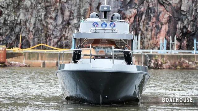 Brizo Yachts 30 Fly