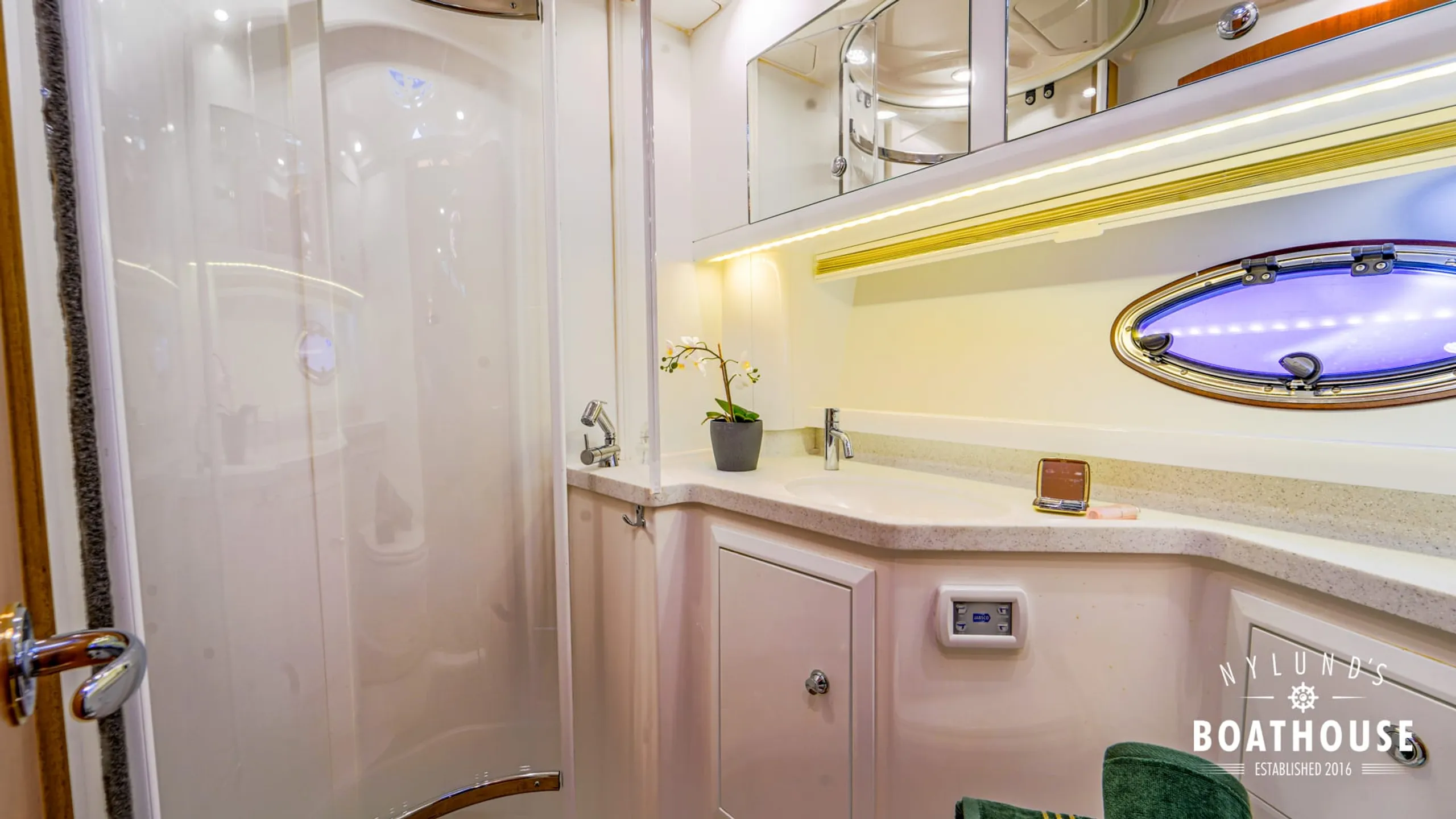 Nord West 430 Flybridge - Image 16