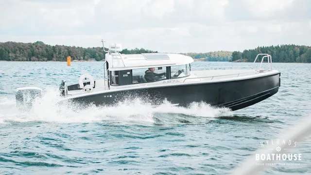 XO 270 RS Cabin OB