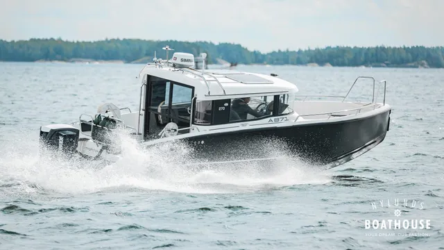 XO 270 RS Cabin OB