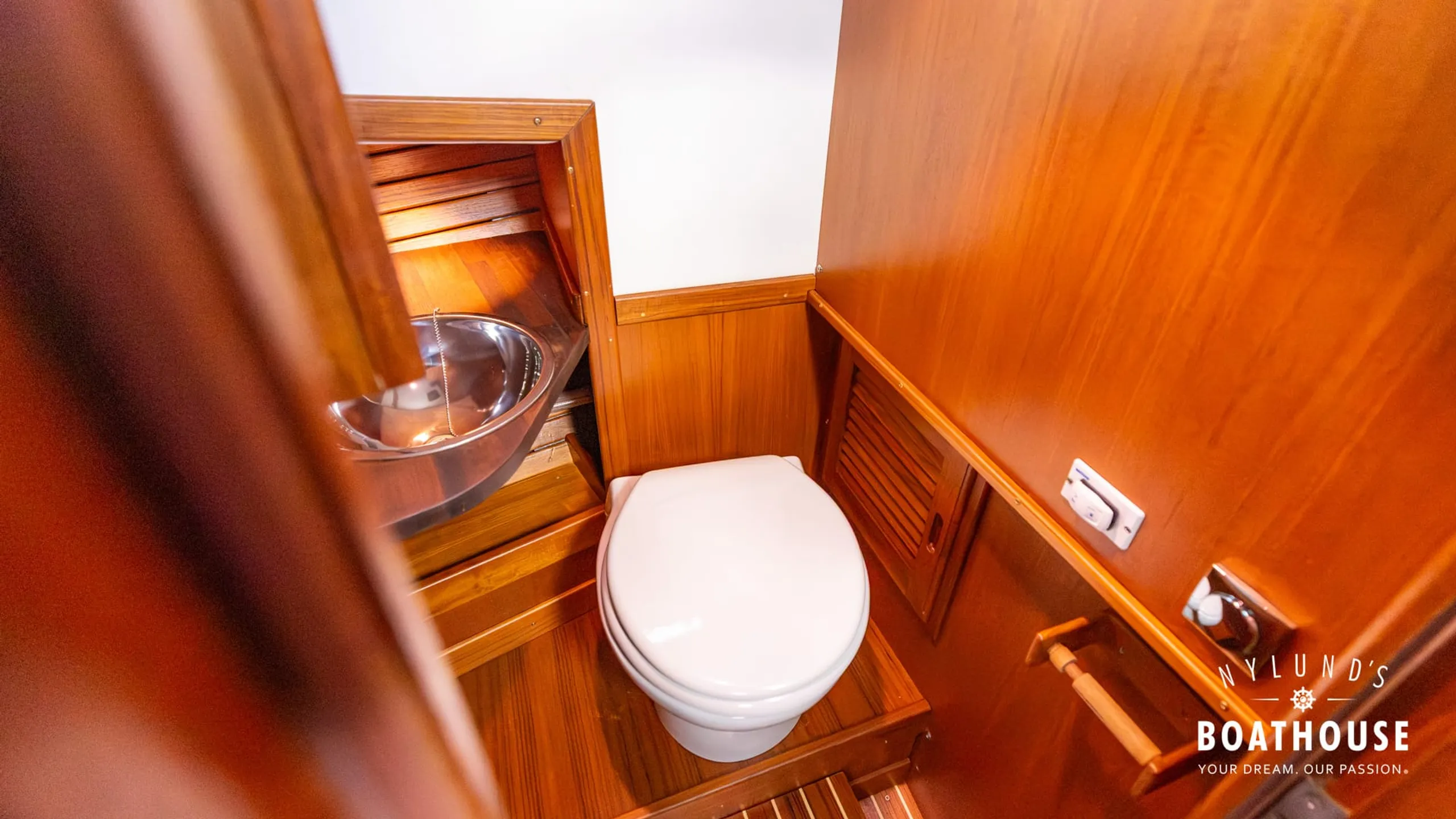Brizo Yachts 28 - Image 64