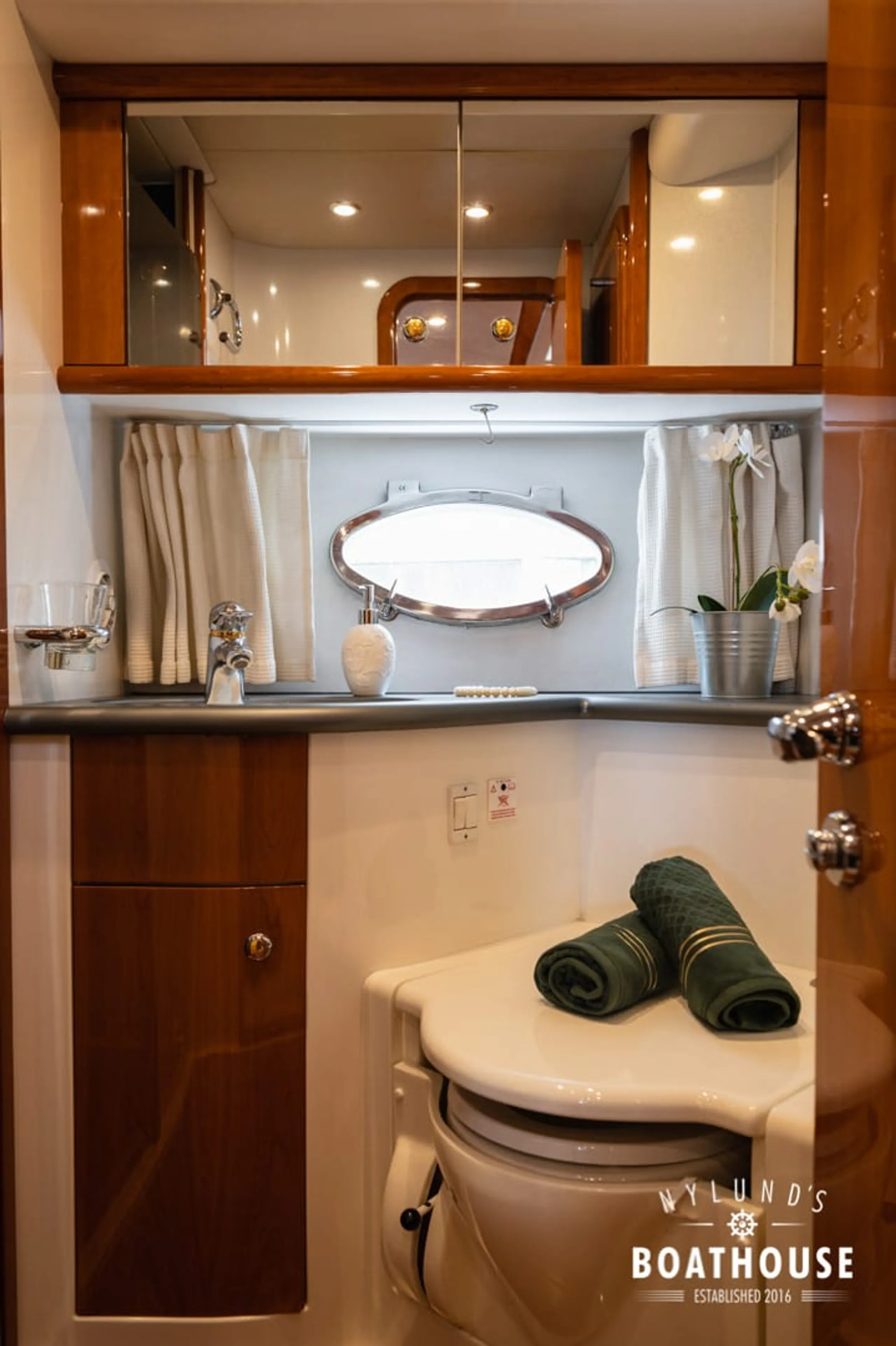 Sunseeker Predator 58 - Image 13