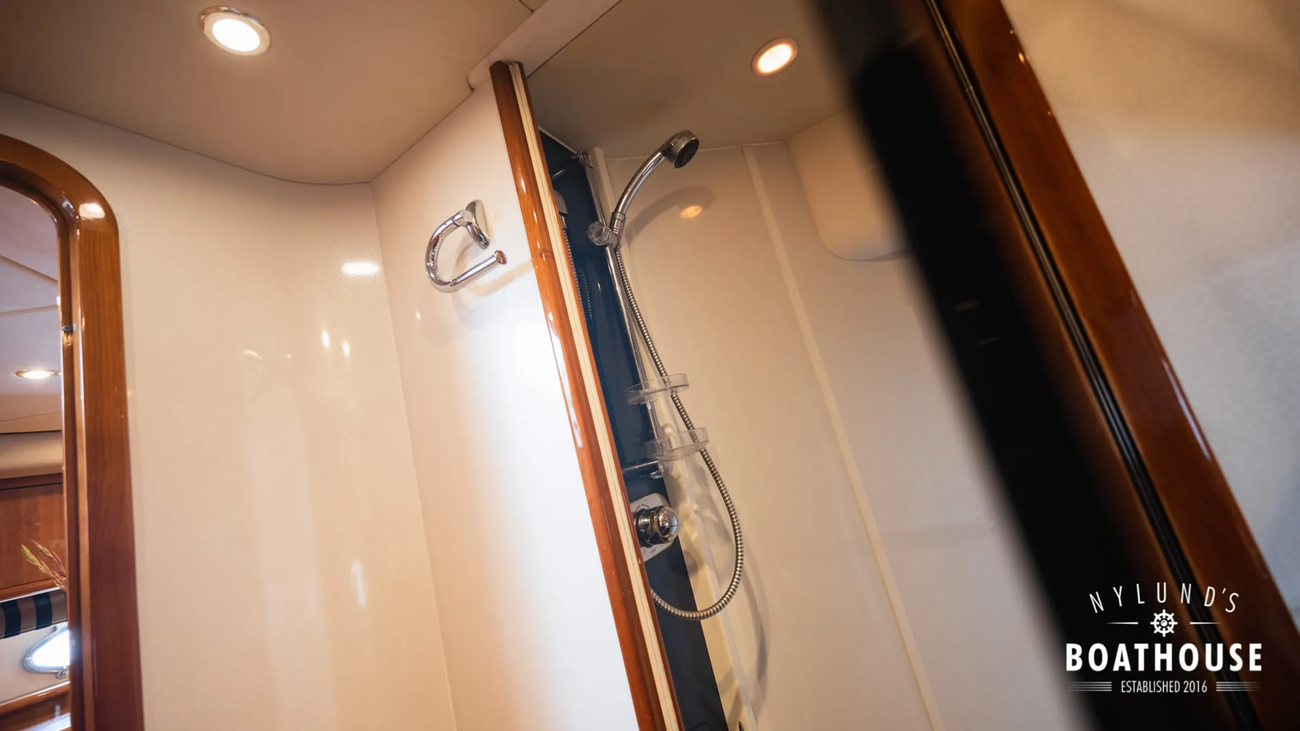 Sunseeker Predator 58 - Image 19