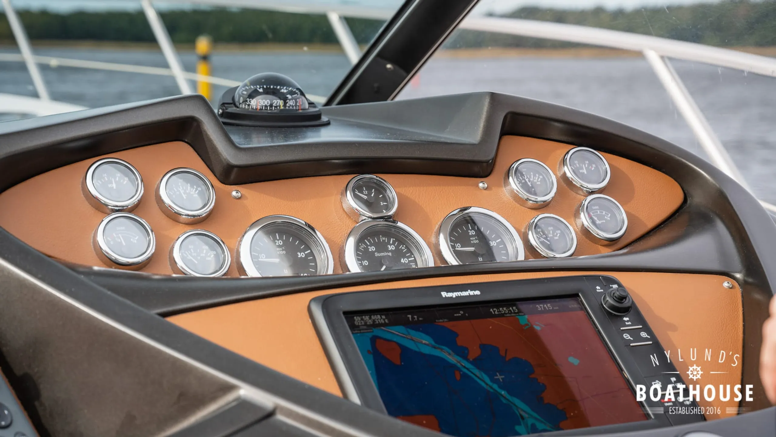 Sunseeker Predator 58 - Image 36
