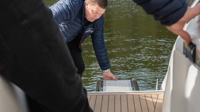 Sunseeker Predator 58
