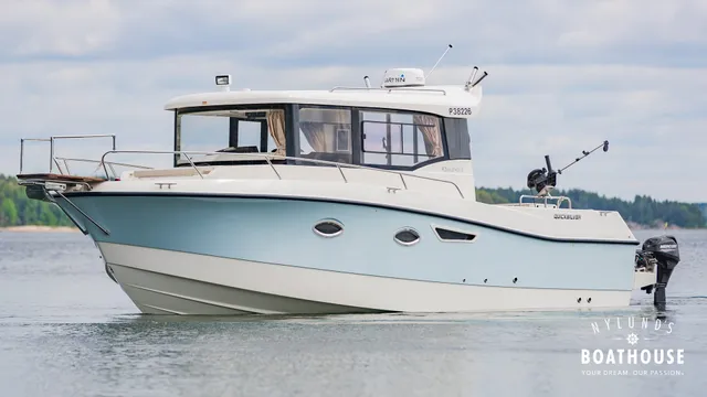 Quicksilver 905 Pilothouse