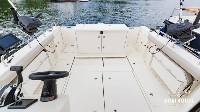 Quicksilver 905 Pilothouse