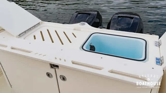 Quicksilver 905 Pilothouse