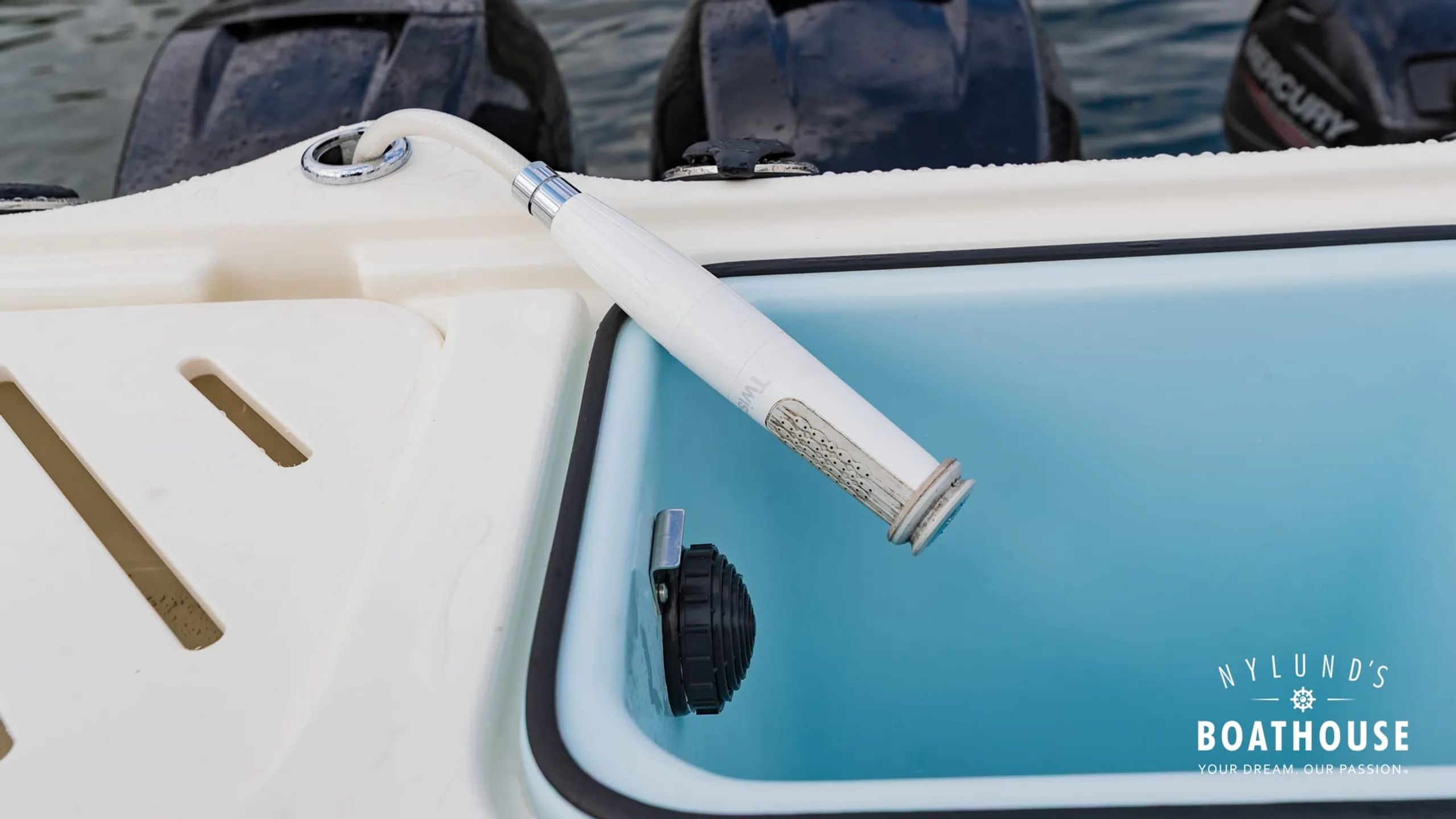 Quicksilver 905 Pilothouse - Image 20