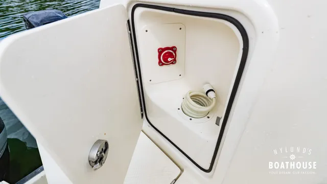 Quicksilver 905 Pilothouse