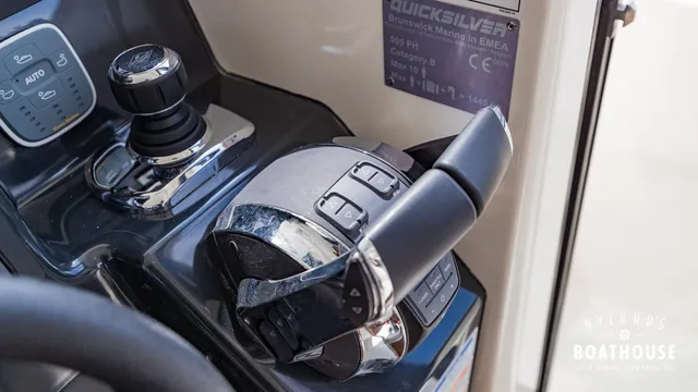 Quicksilver 905 Pilothouse