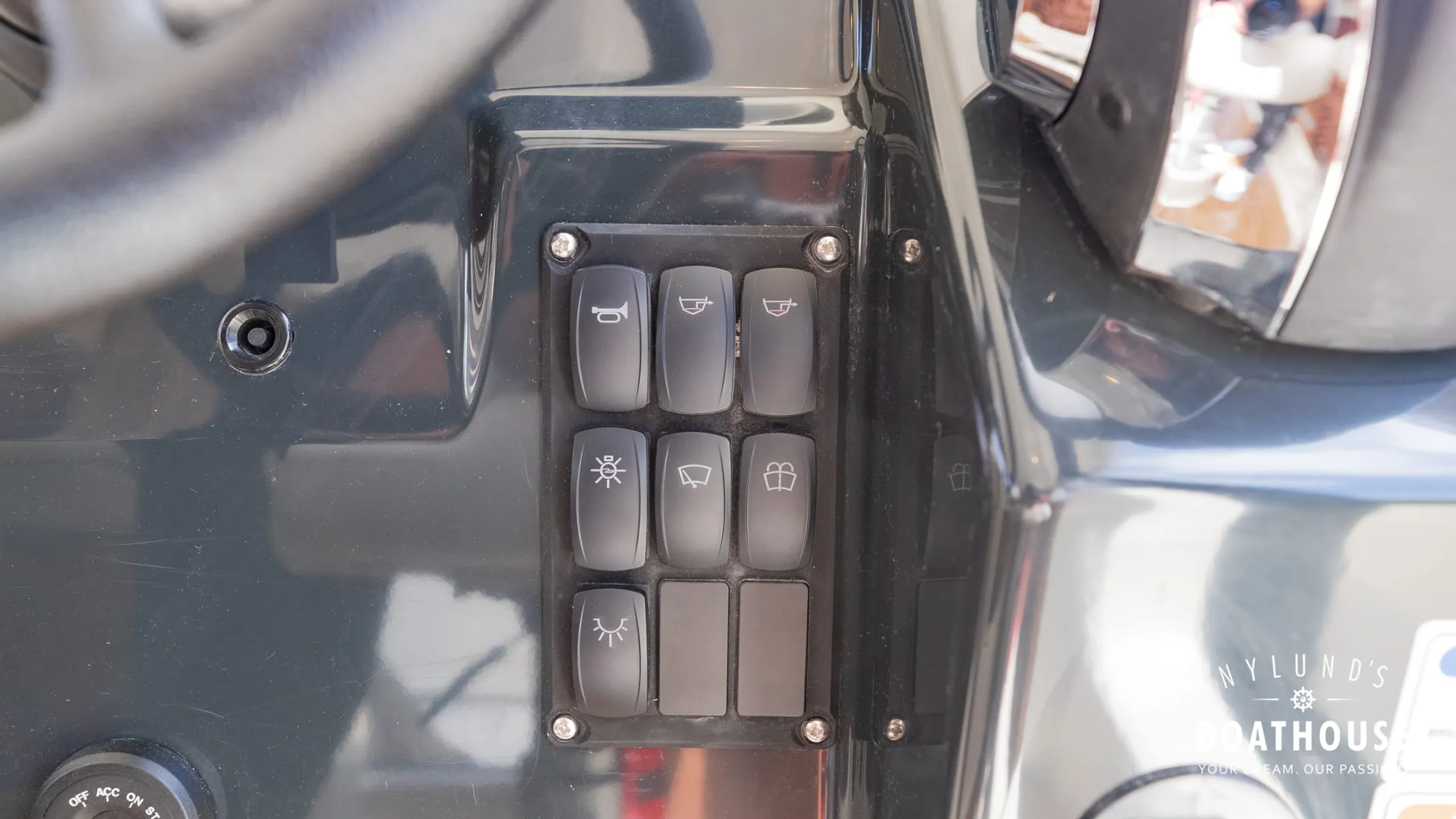 Quicksilver 905 Pilothouse - Image 43
