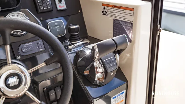 Quicksilver 905 Pilothouse