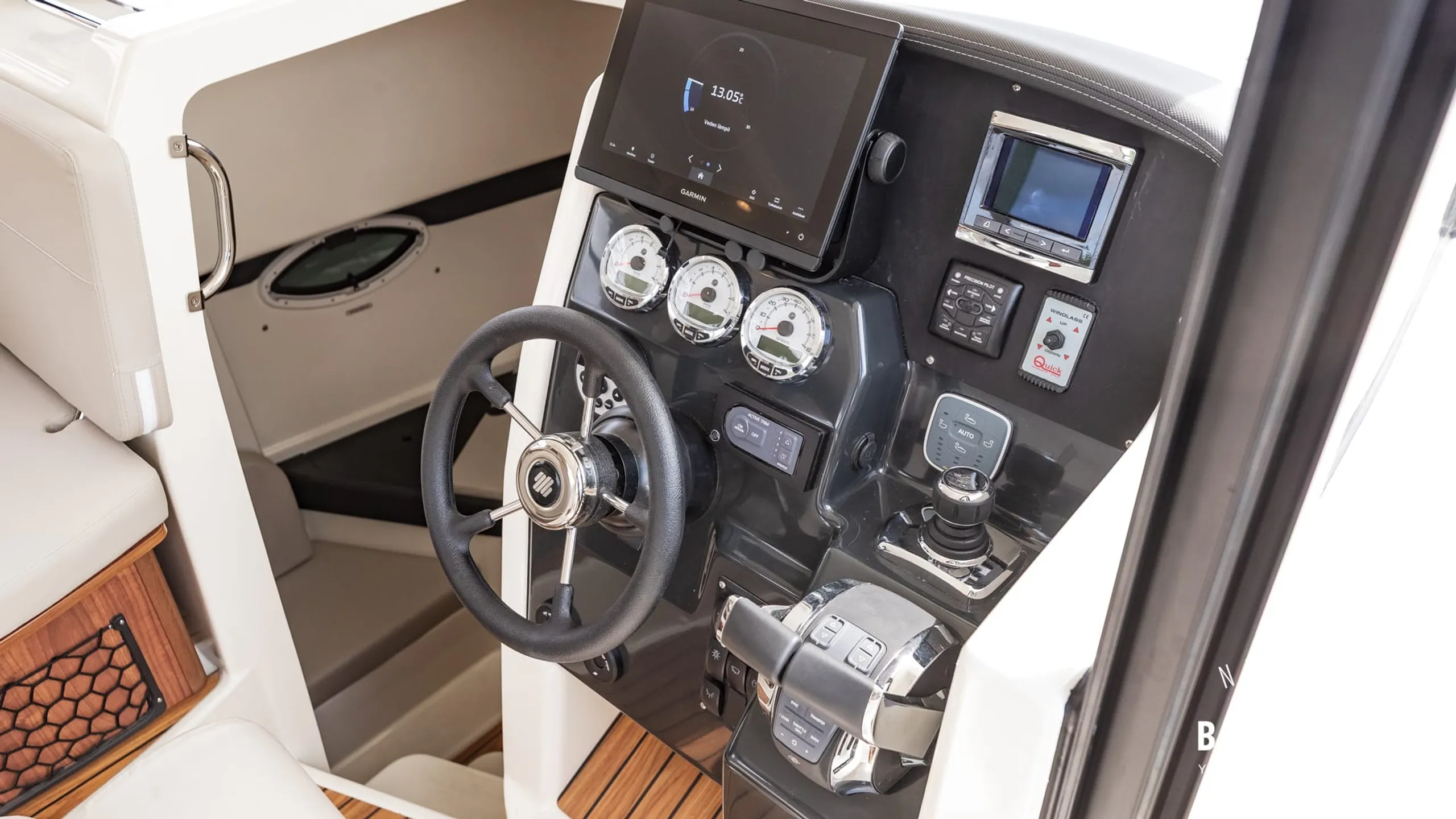 Quicksilver 905 Pilothouse - Image 51