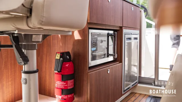 Quicksilver 905 Pilothouse