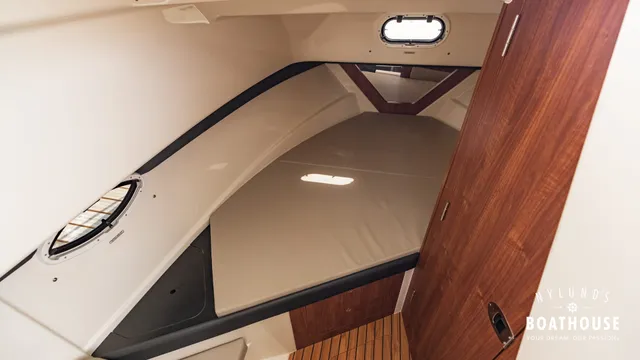 Quicksilver 905 Pilothouse