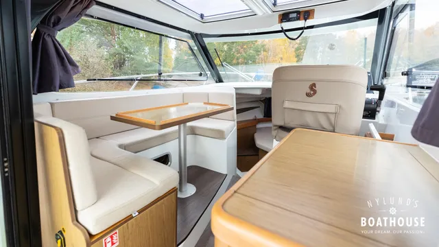 Beneteau Antares 8.80 OB