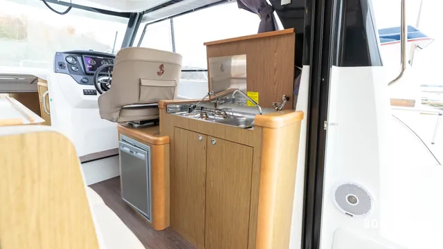 Beneteau Antares 8.80 OB