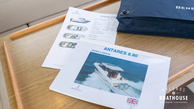 Beneteau Antares 8.80 OB