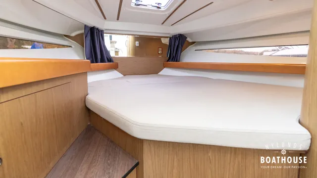 Beneteau Antares 8.80 OB