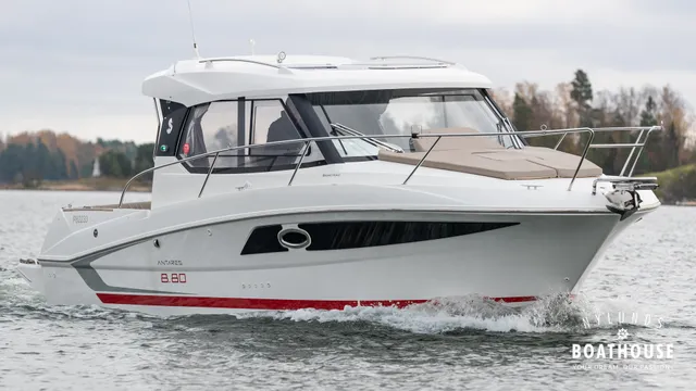 Beneteau Antares 8.80 OB