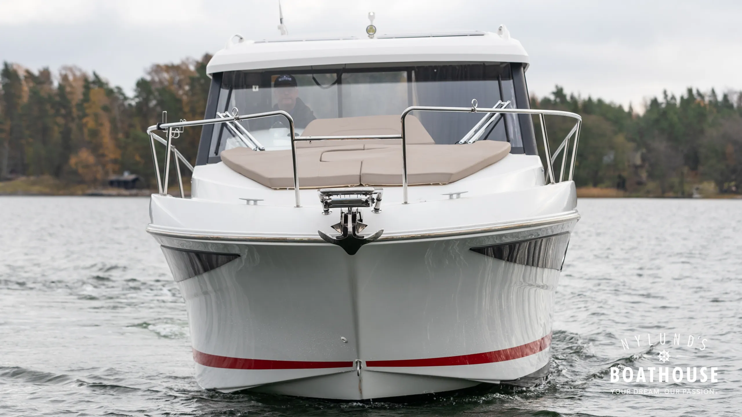 Beneteau Antares 8.80 OB - Image 13
