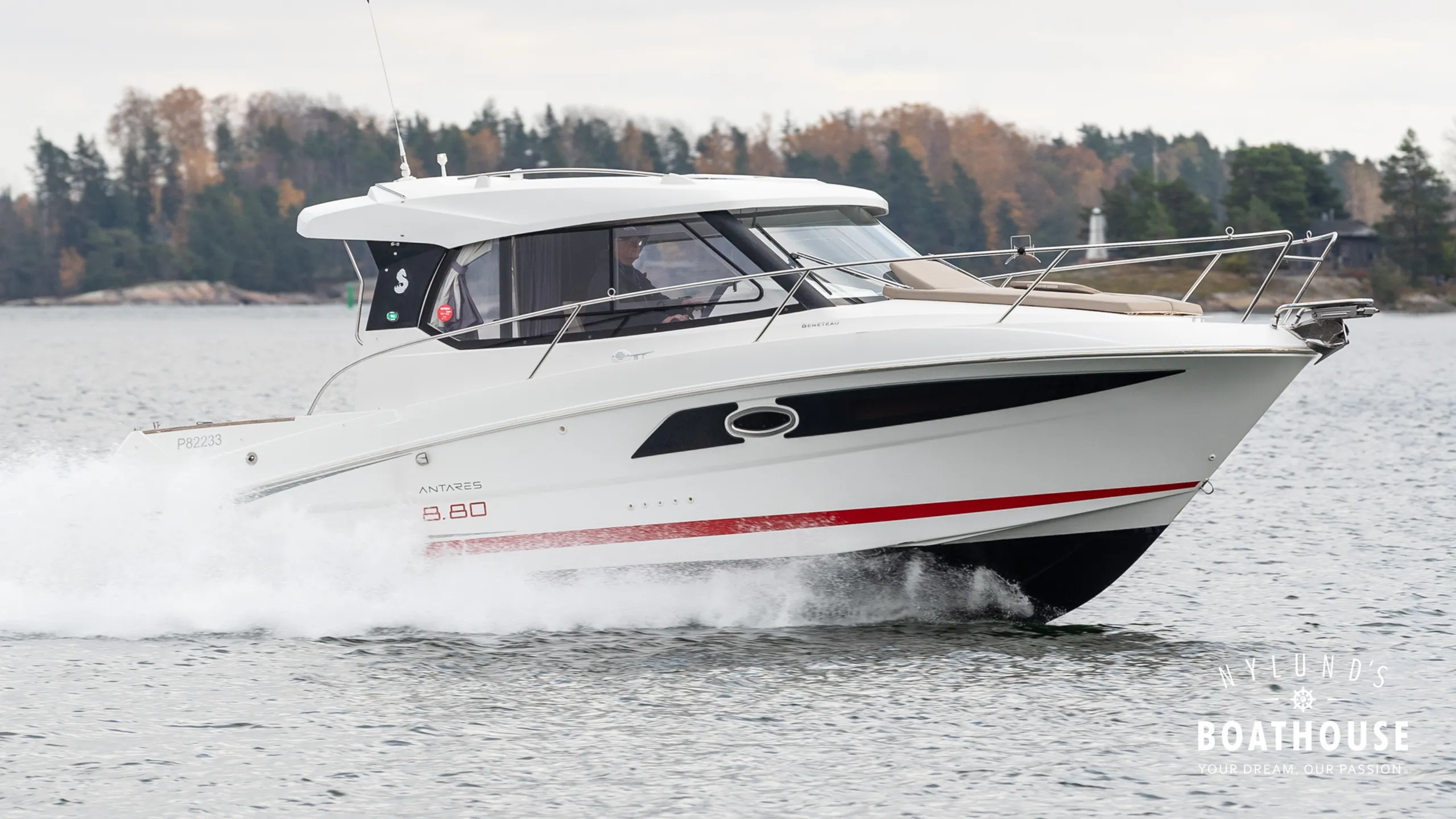 Beneteau Antares 8.80 OB - Image 1