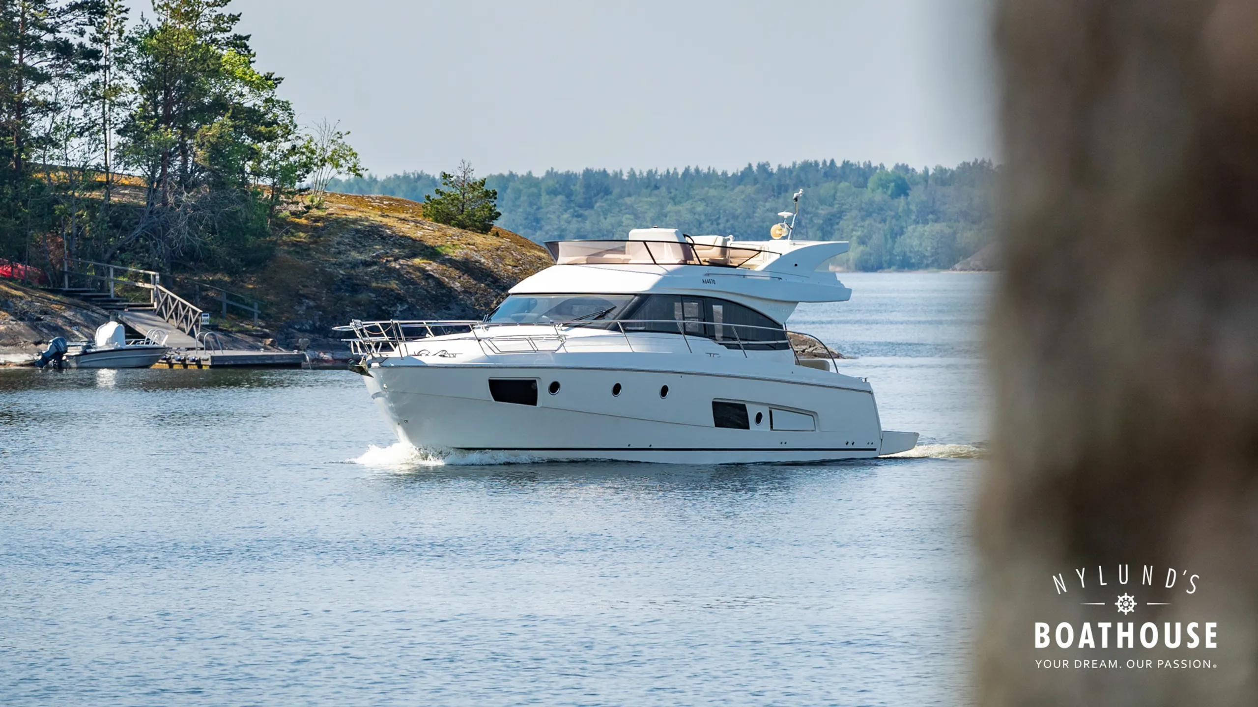 Bavaria Virtess 420 Fly - Image 11