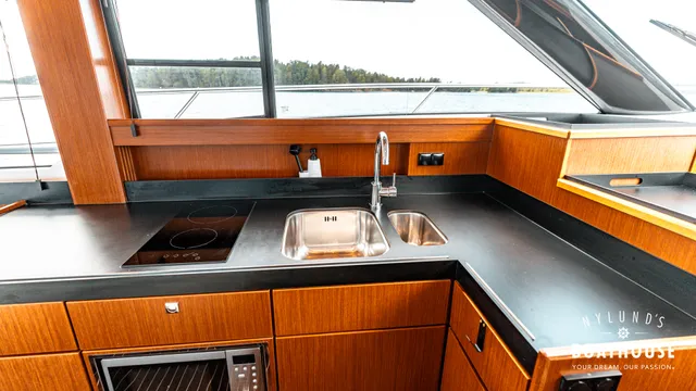 Bavaria Virtess 420 Fly
