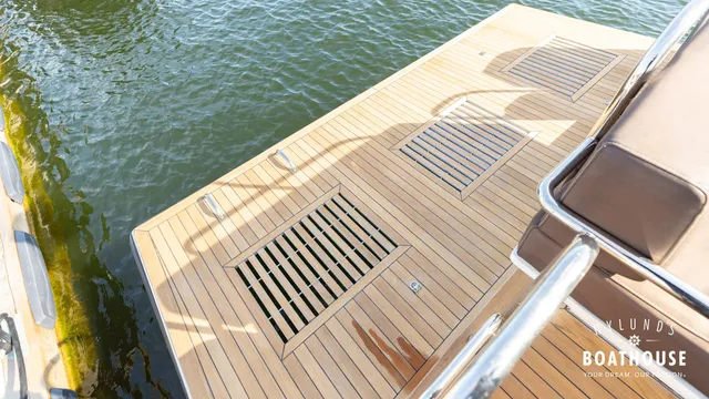 Delta 54 Carbon