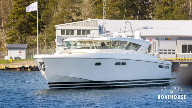 Delta 54 Carbon