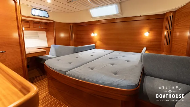 Hallberg-Rassy 57