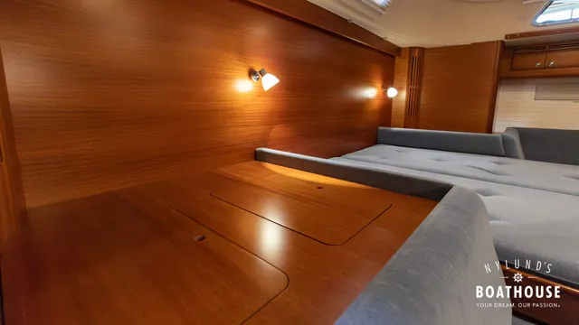 Hallberg-Rassy 57