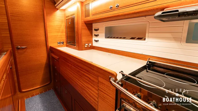 Hallberg-Rassy 57