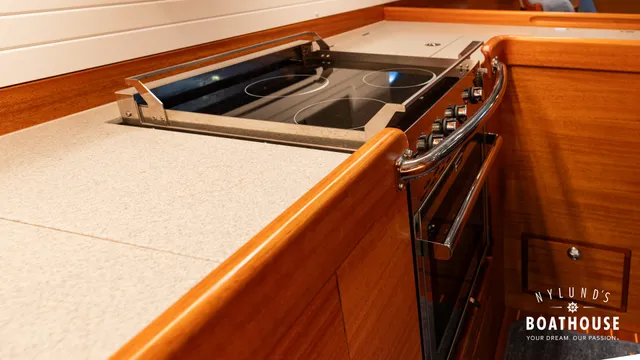 Hallberg-Rassy 57