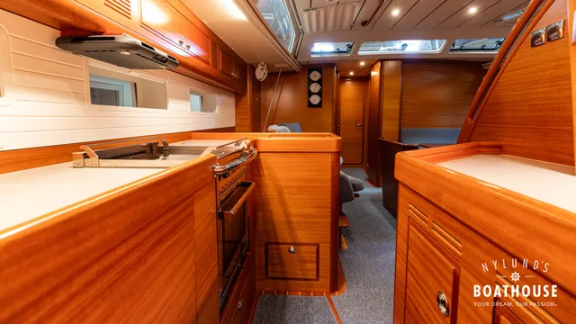 Hallberg-Rassy 57
