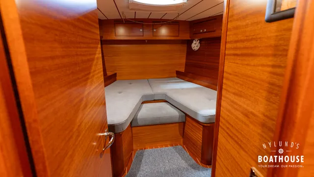 Hallberg-Rassy 57