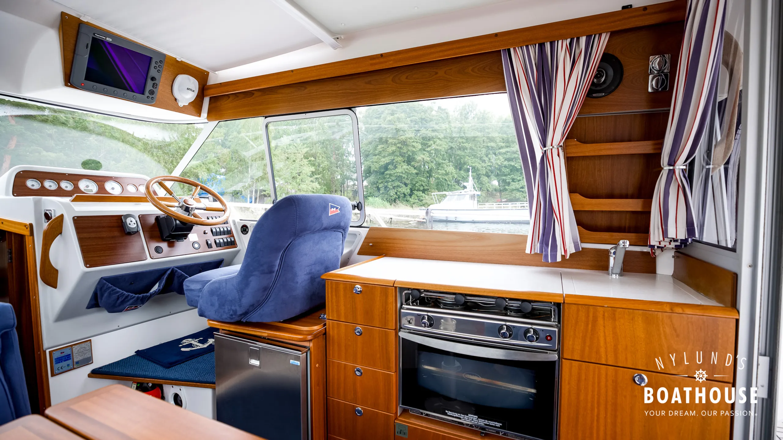 Nimbus 320 Coupé - Image 21