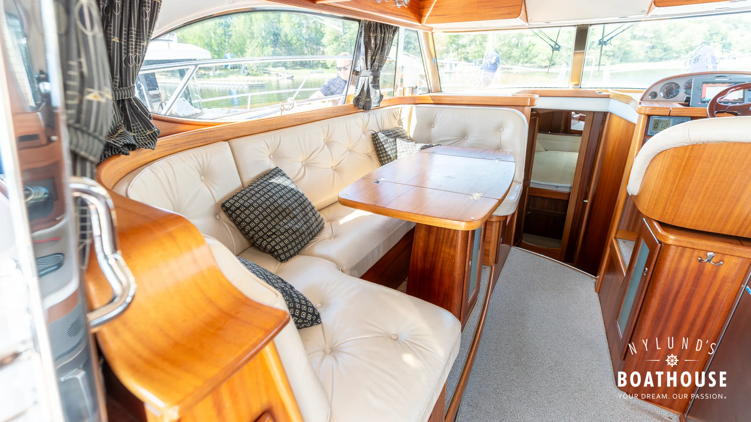 Nord West 370 Flybridge - Image 41