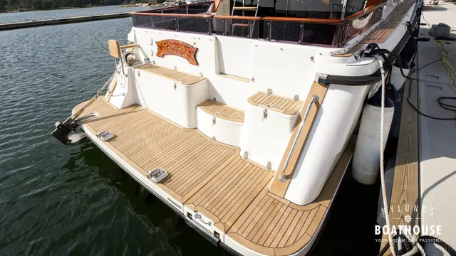 Nord West 390 Flybridge