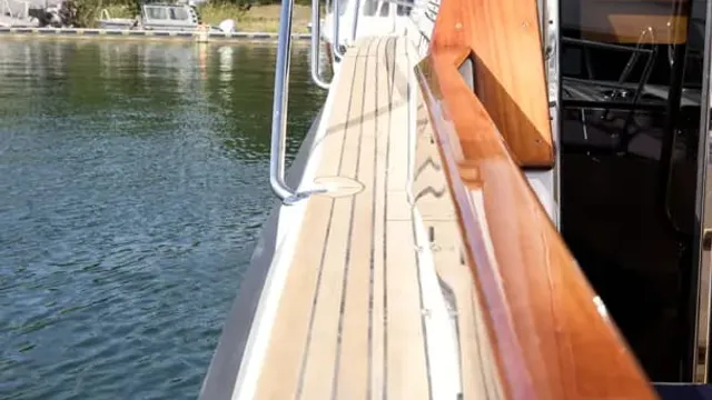 Nord West 390 Flybridge